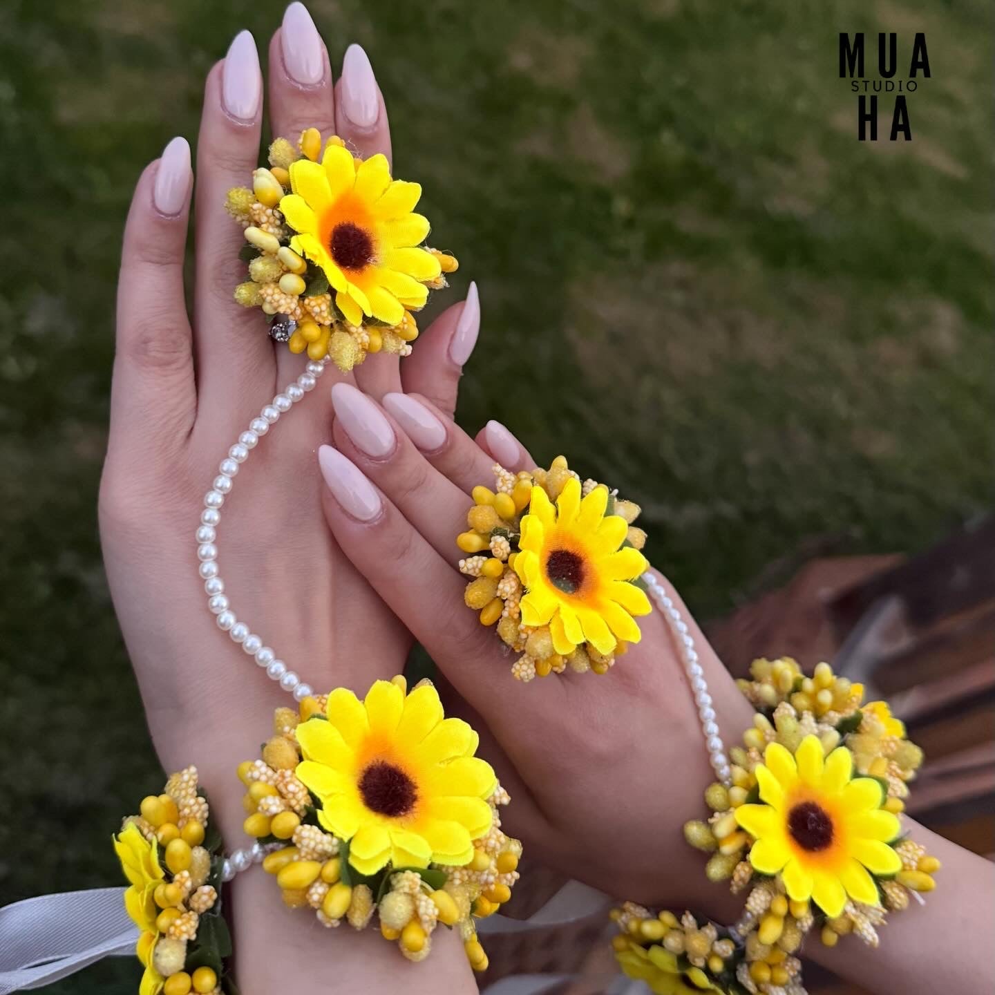 Signature Faux Floral Jewellery Set